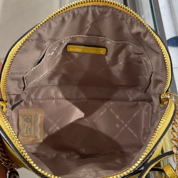 Michael Kors Jet Set Travel Medium Color-Block Signature Logo Dome Crossbody Bag - Picture 9 of 16